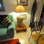 Apart Lisbon Pool Metro Garage Apartment *