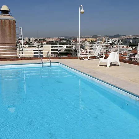 Appartement Pool Metro Garage Lissabon