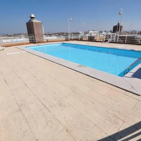 Appartement Pool Metro Garage *