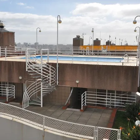 Appartement Pool Metro Garage