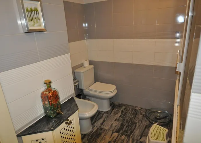 Apart Lisbon Pool Metro Garage