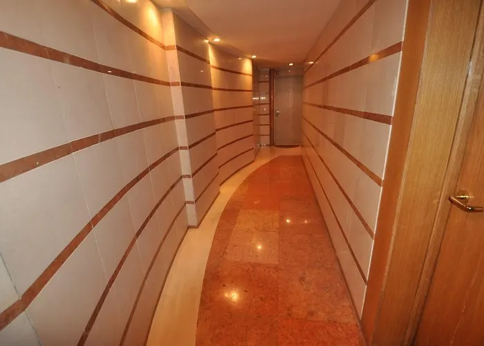 Apart Lisbon Pool Metro Garage Apartment *