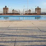 Pool Metro Garage Apartman *