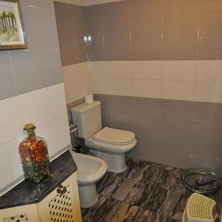 Apart Lisbon Pool Metro Garage