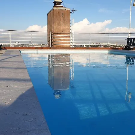 Appartement Pool Metro Garage