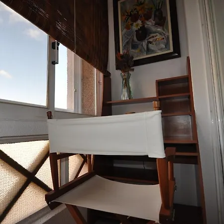 Apart Lisbon Pool Metro Garage Lägenhet